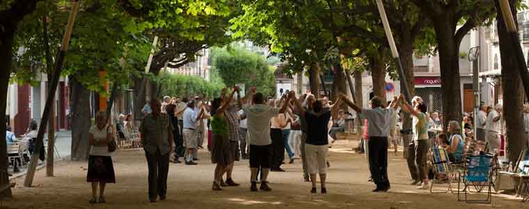 Pacificació del trànsit al passeig comte Guifré, els dissabtes i diumenges d’agost a setembre
